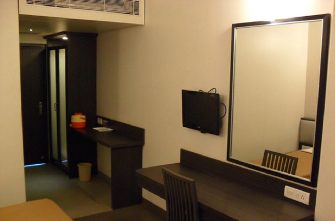 Hotel Royal Hills Bapane Exterior foto