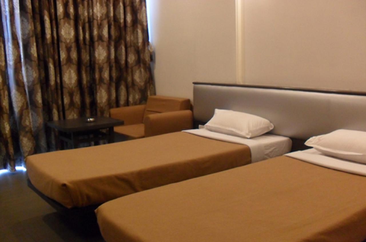 Hotel Royal Hills Bapane Exterior foto