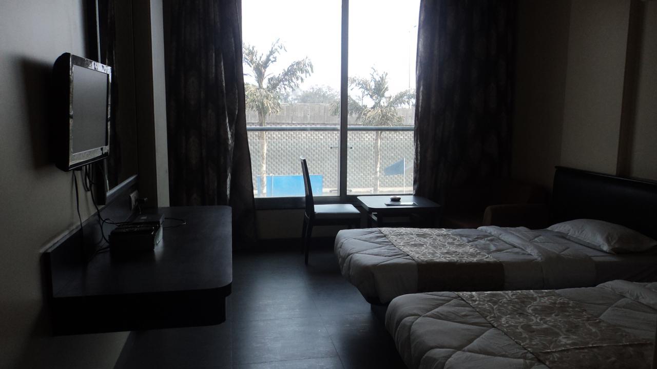 Hotel Royal Hills Bapane Exterior foto