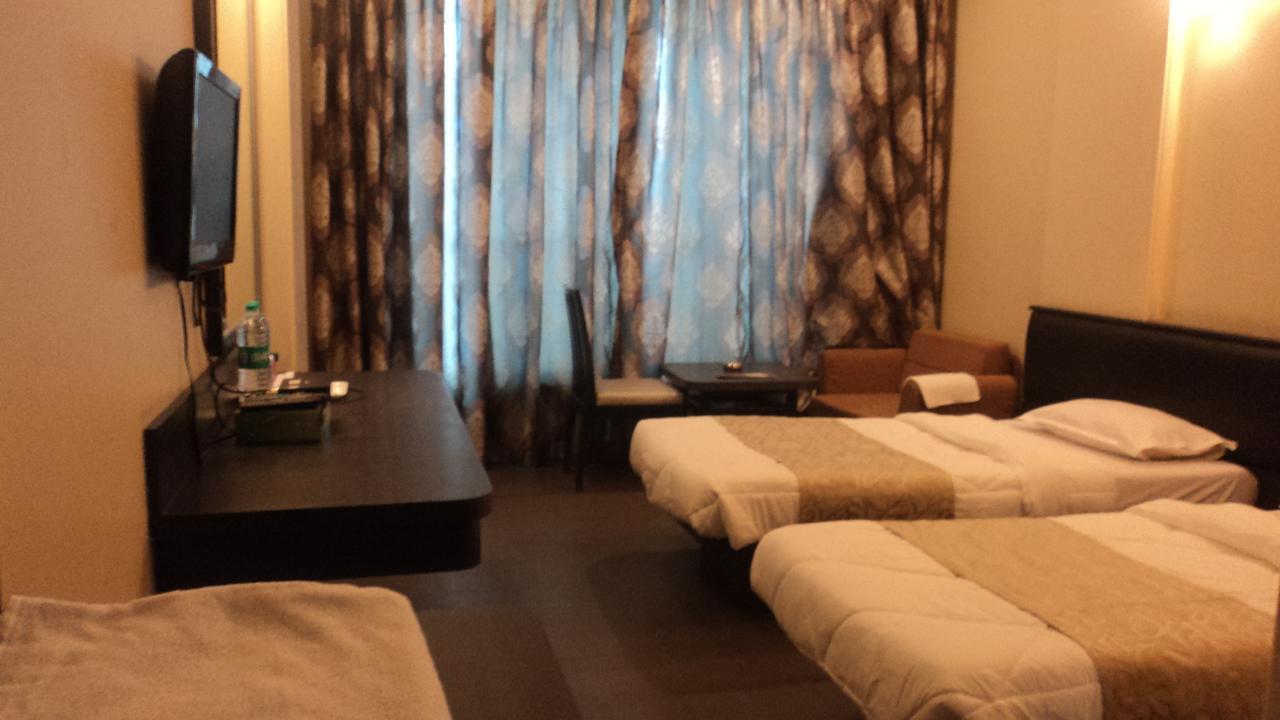 Hotel Royal Hills Bapane Exterior foto