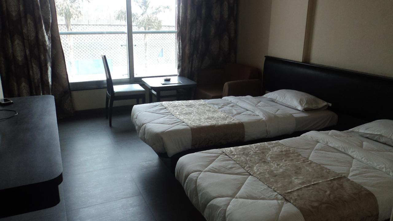Hotel Royal Hills Bapane Exterior foto